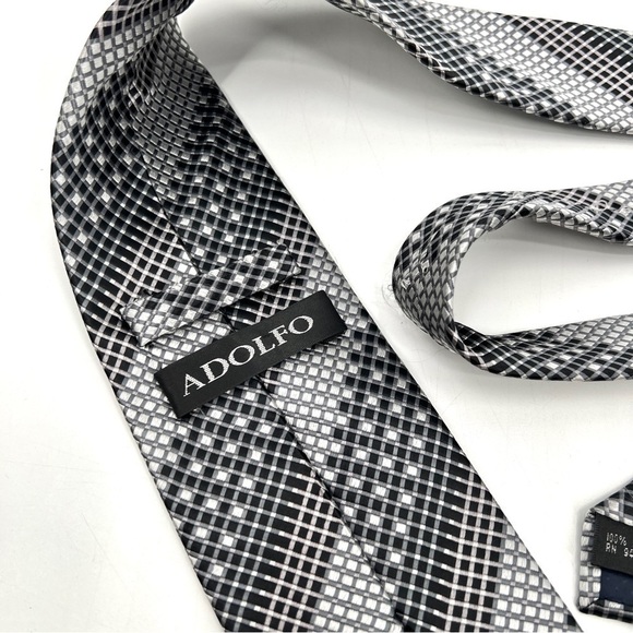 ADOLFO Men's Silver & Black Abstract Stripe 100% Silk Tie - Picture 2 of 7